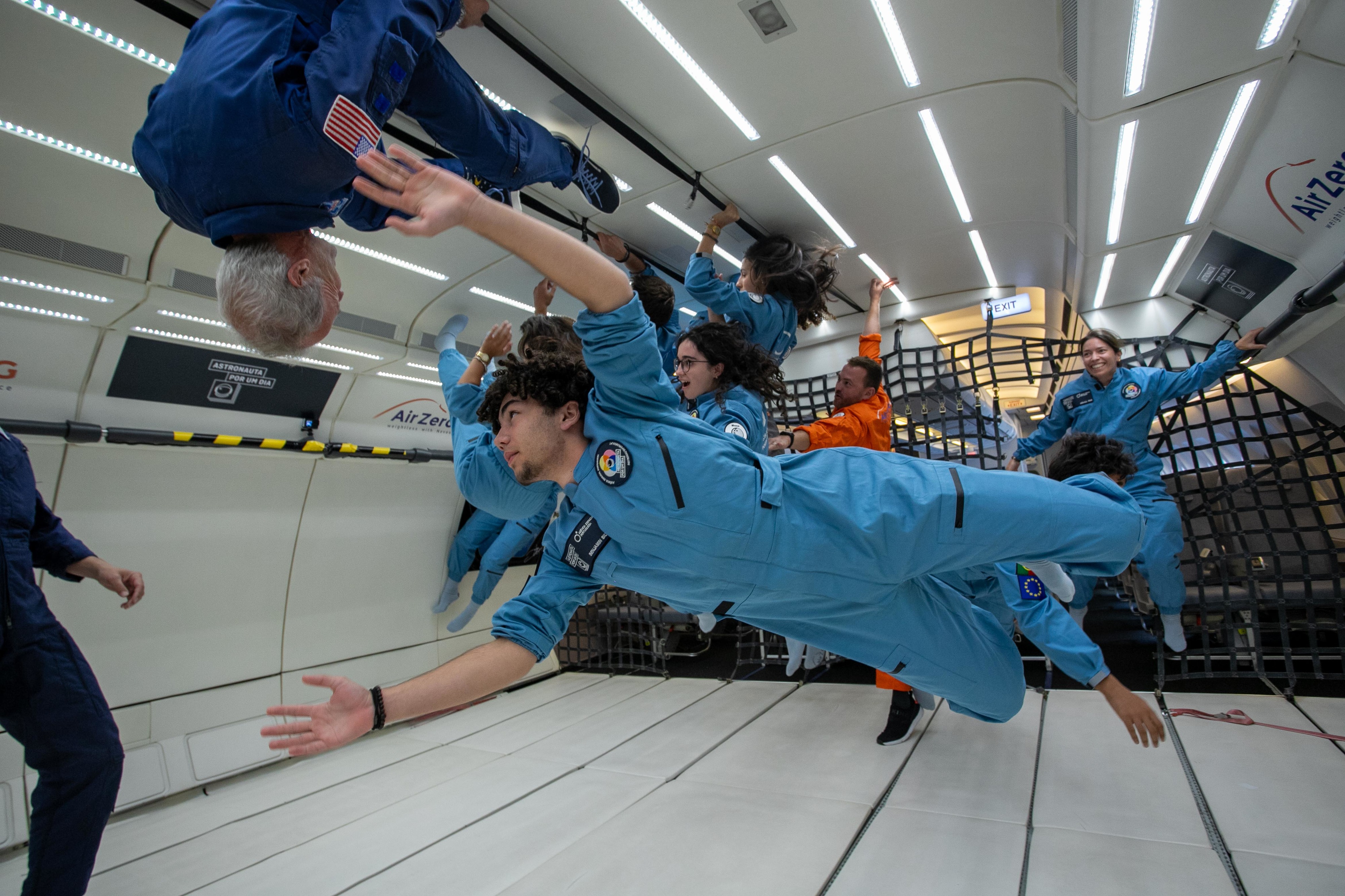 Astronauta por um dia: Gritos, “super força” e acrobacias pelo ar numa aventura única em gravidade zero