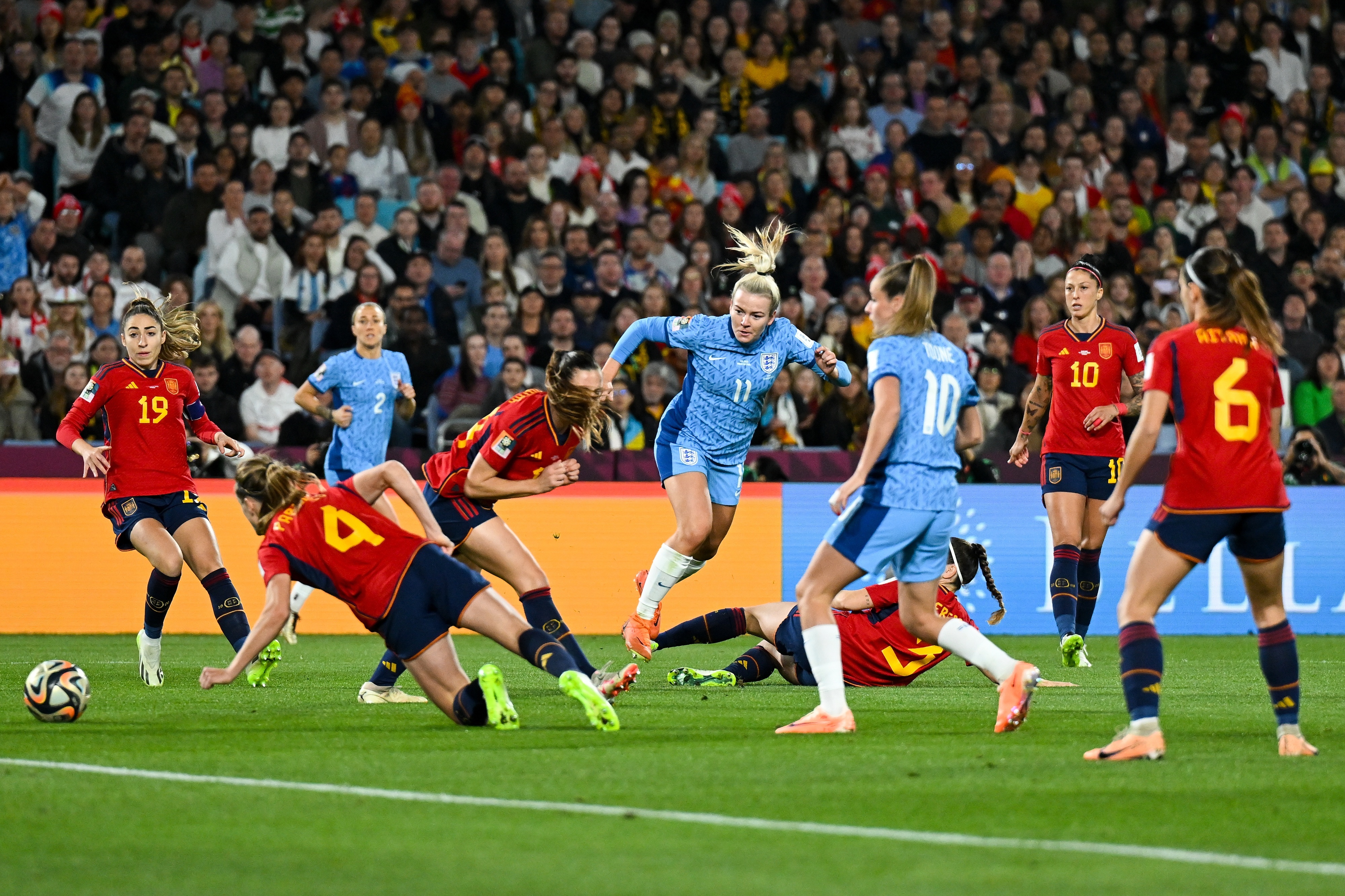 Espanha vence a Inglaterra por 1 x 0 e é campeã do mundo de futebol  feminino – Tribuna Norte Leste