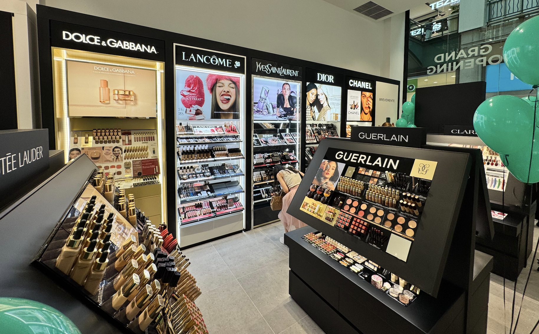 A nova Douglas é um autêntico paraíso da beleza. Saiba onde fica a primeira premium flagship store da marca