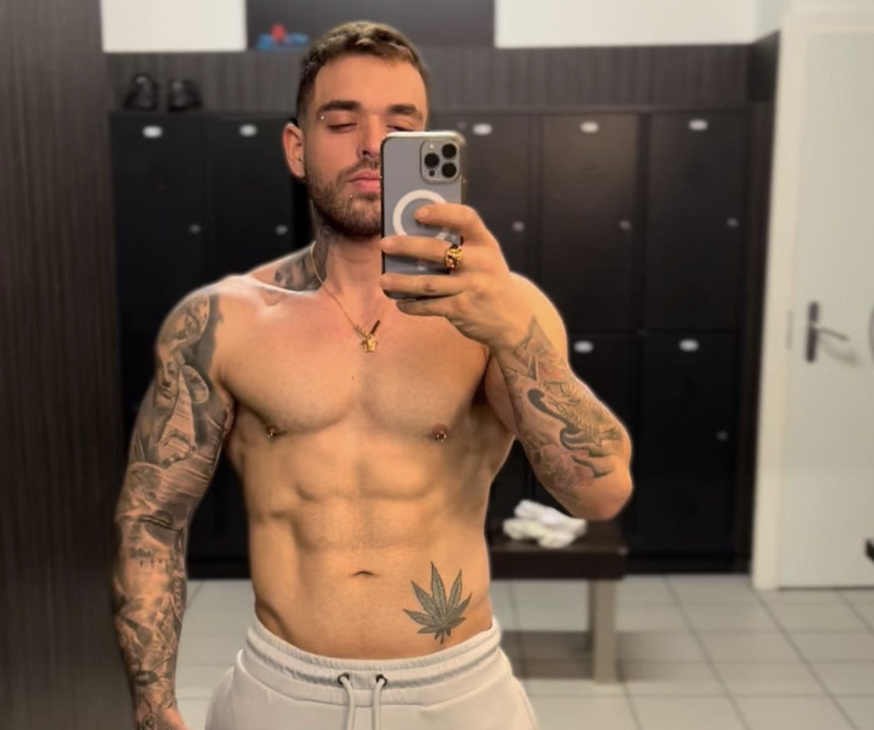 Diogo era fã do ginásios e estava falido. Foi preso e acusado de matar à facada o dono do café que explorava