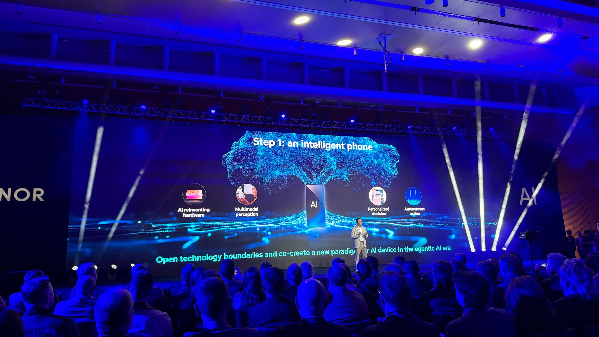 Alpha Plan: Honor quer ir “all in” em inteligência artificial e investe 10 mil milhões de dólares em ecossistema