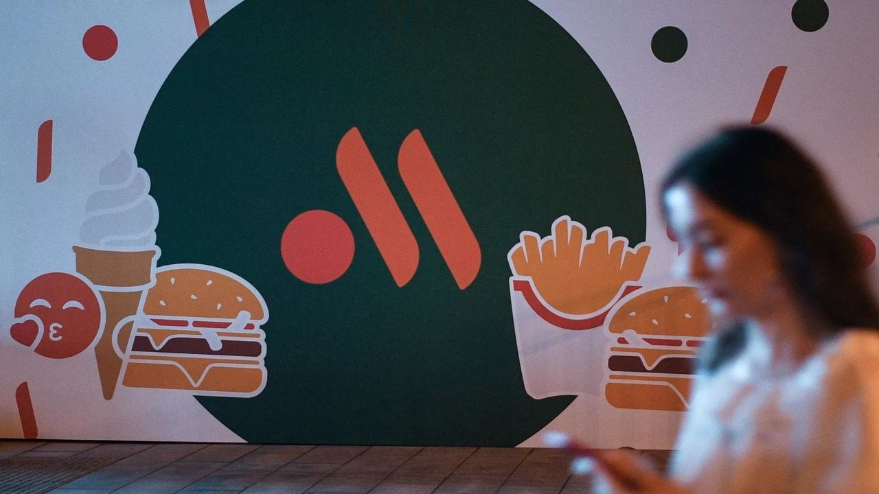 McDonald’s russo terá copiado logotipo de empresa portuguesa de rações de animais