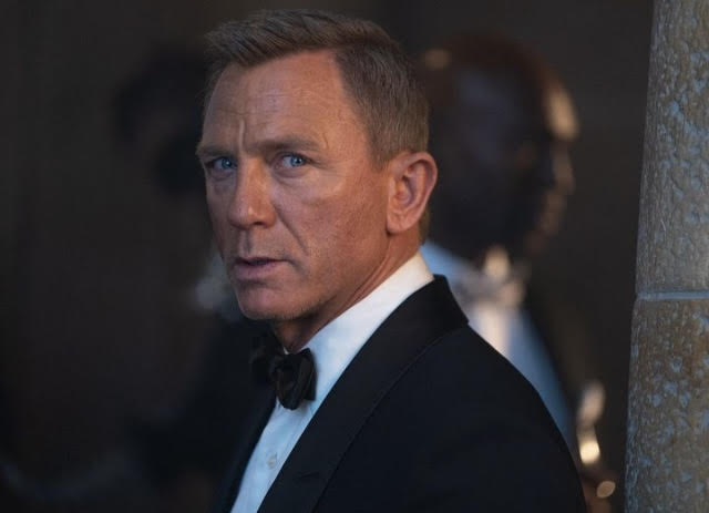 Palavras racistas são retiradas dos livros da saga James Bond. Há outras obras a serem reeditadas pelos mesmos motivos