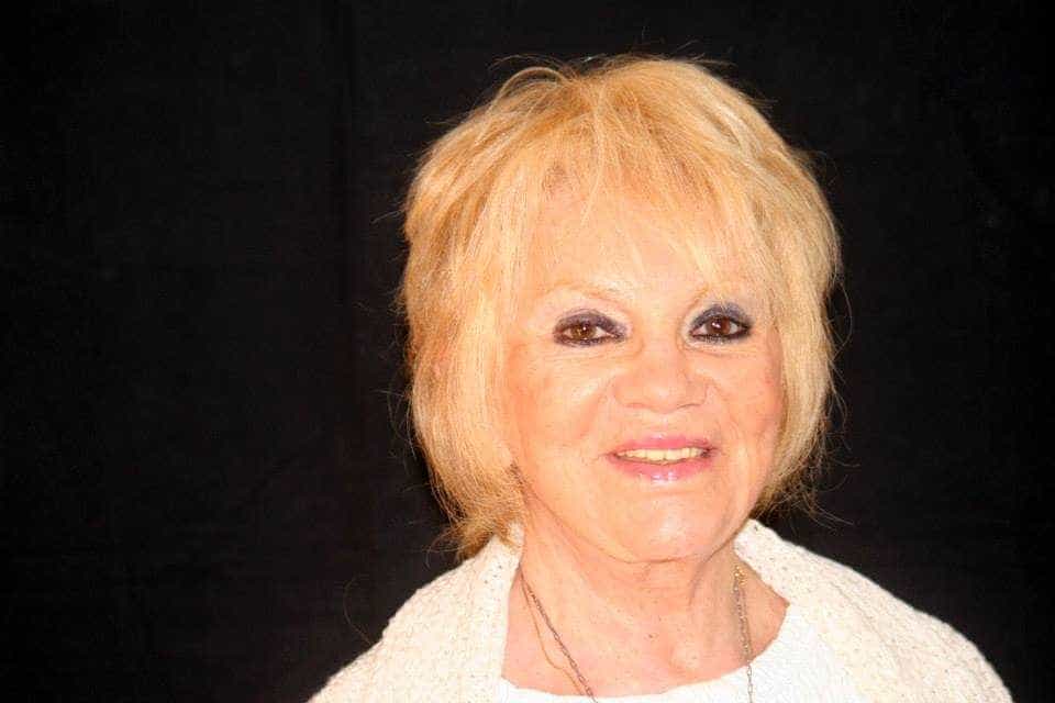 Florbela Queiroz: "Fiz um testamento em que proíbo o meu filho de ir ao meu  funeral"
