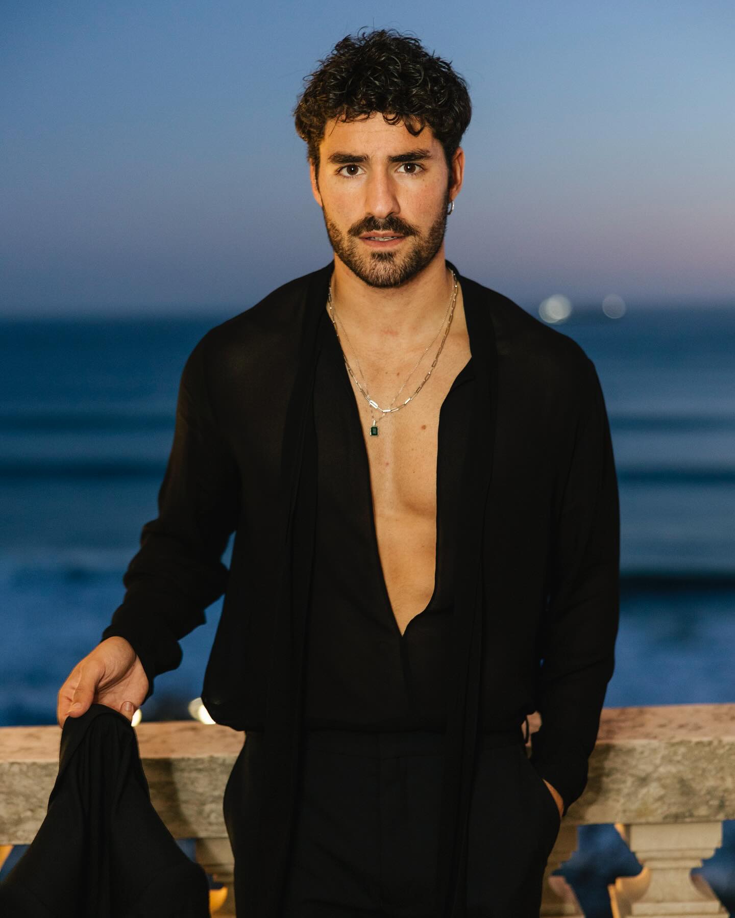 Vai poder lavar as vistas com José Condessa (e outros famosos) à borla em Lisboa. Saiba como