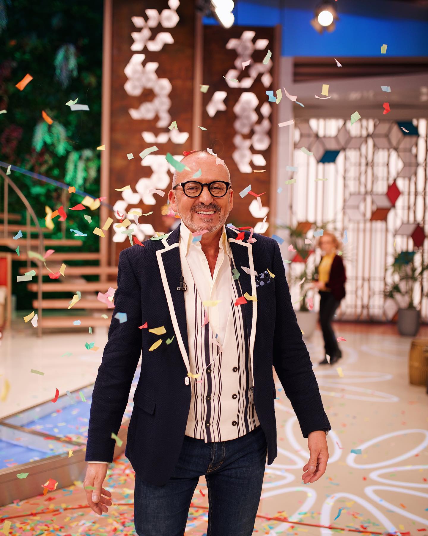 “Não vale a pena comprar. É lixo!”. Manuel Luís Goucha furioso com capa da revista “Mariana”