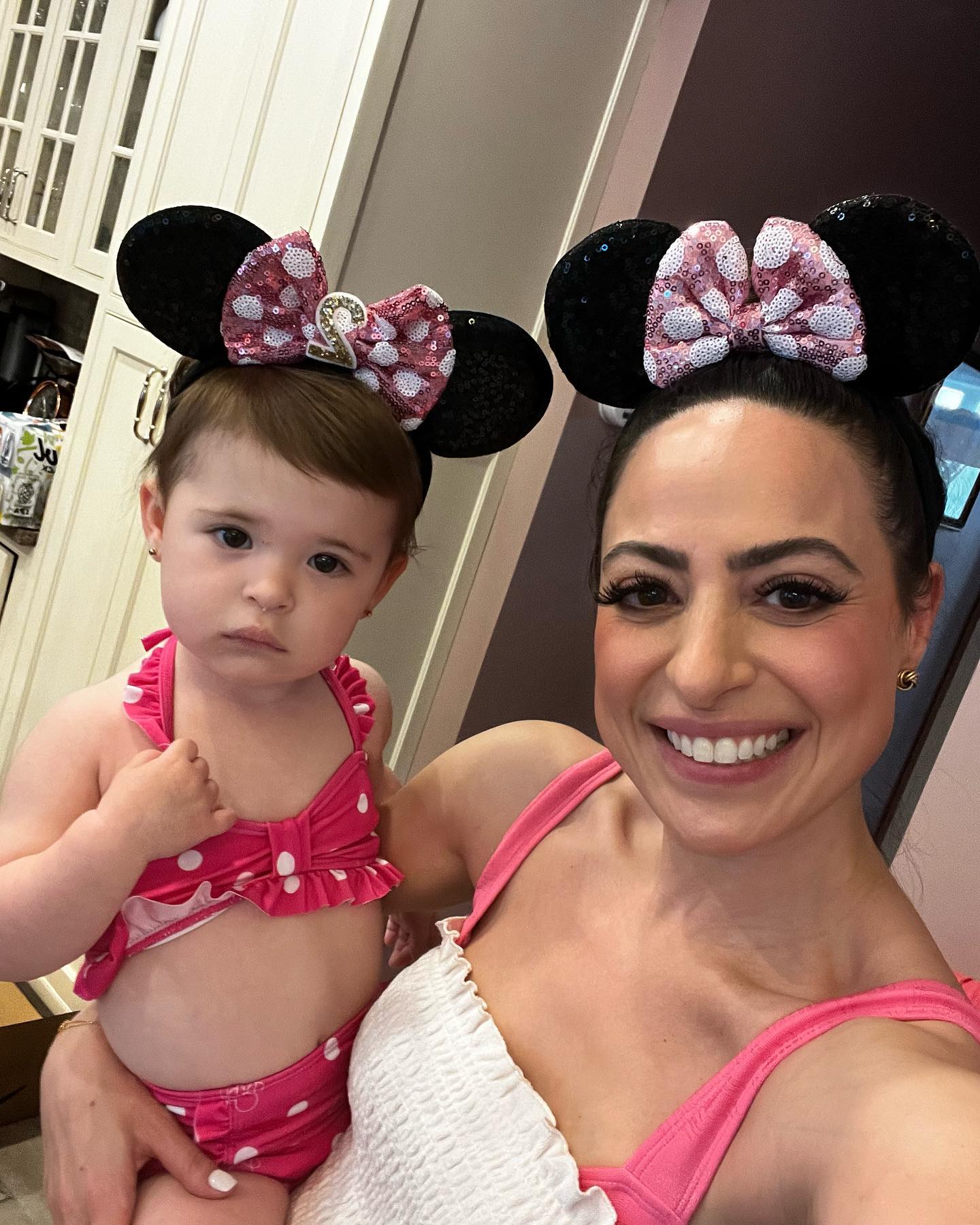 Mãe revela que filha de 2 anos só come donuts às refeições e é arrasada nas redes sociais