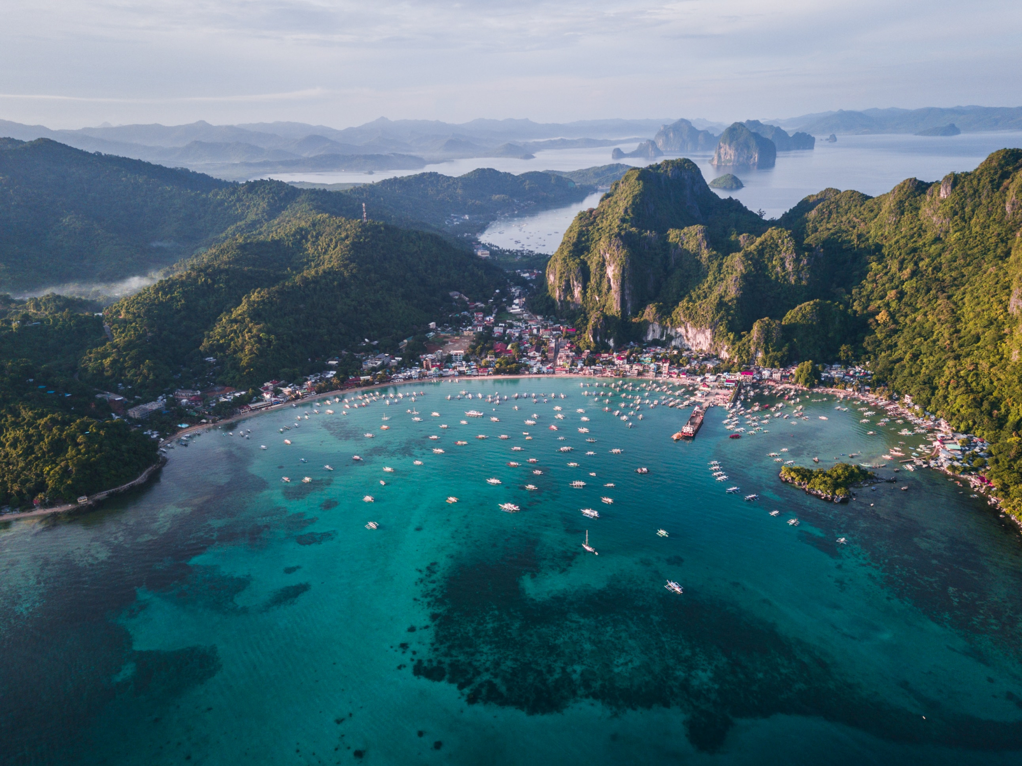 Bom, bonito e (mais) barato. 6 alternativas para umas férias de sonho