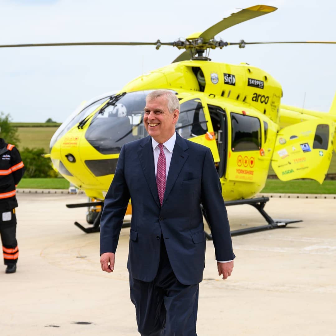 Príncipe André processado por vítima da rede de tráfico sexual de Jeffrey Epstein