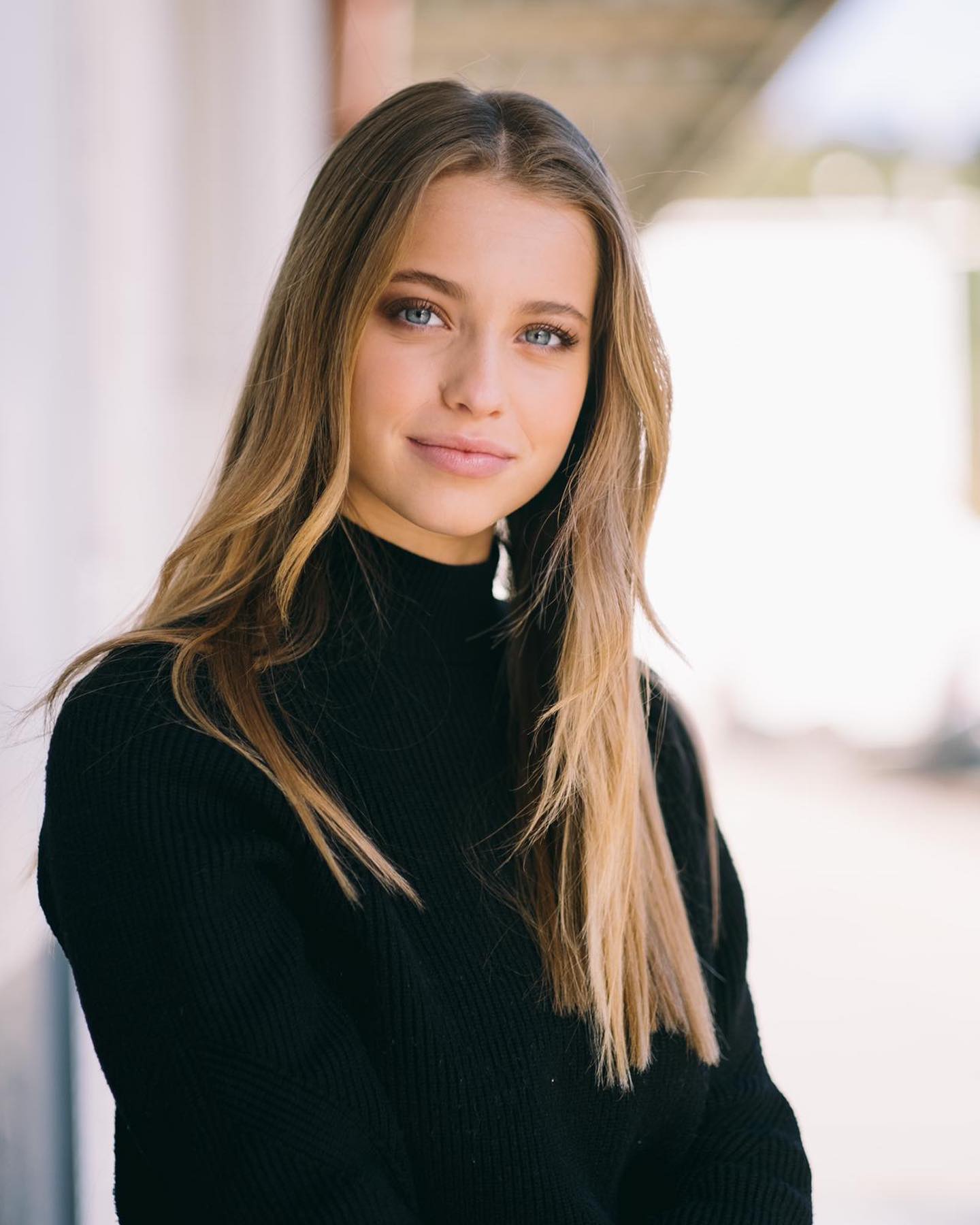 Alegado ex-namorado de Magui Corceiro revela fotografia íntima da atriz. Como atua a lei nestes casos?