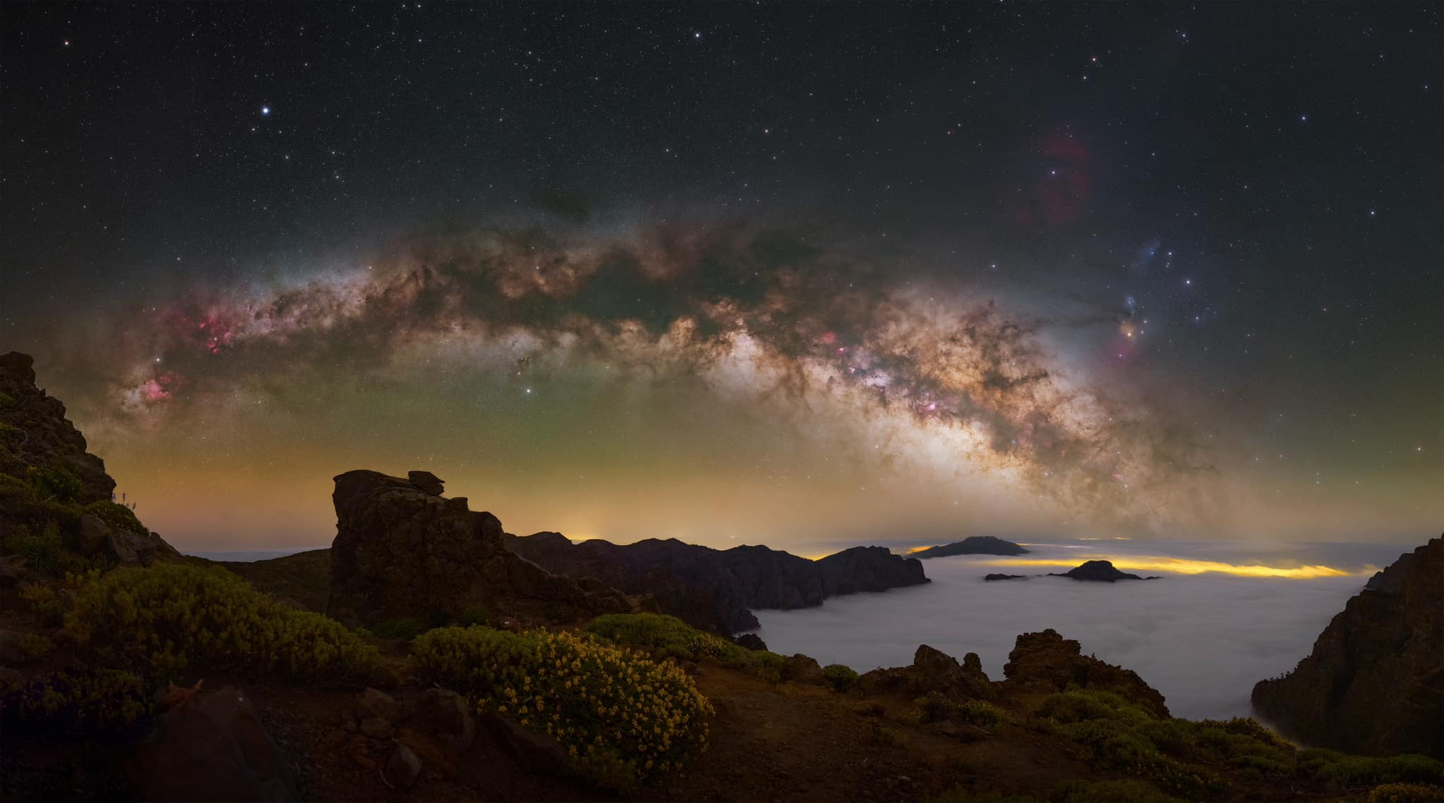 Português “brilha” na ESA com fotos do cometa do século (mas não só)
