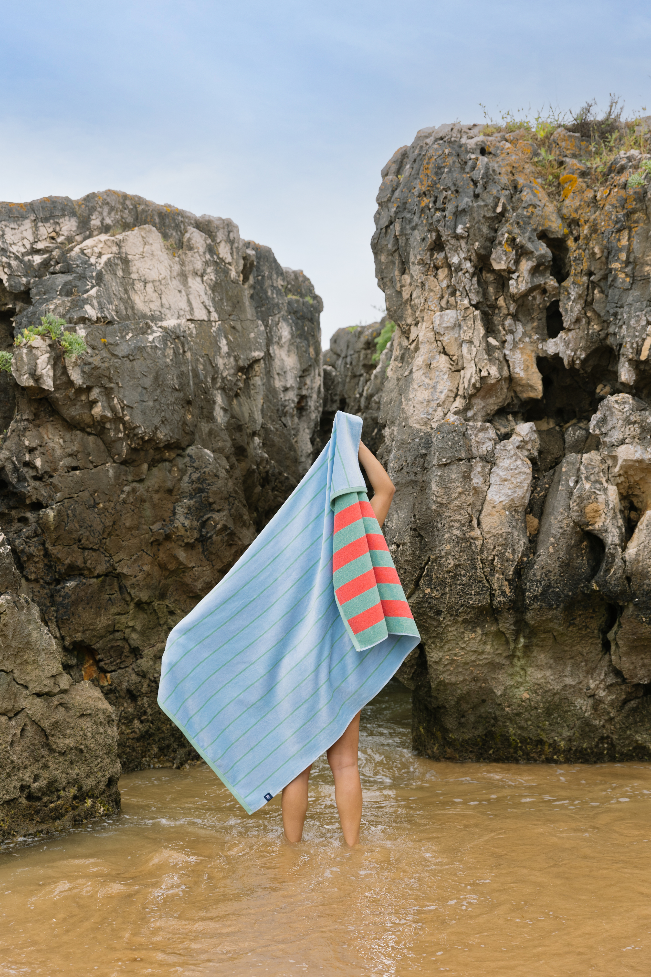 As novas toalhas da Torres Novas vão dar mais cor (e conforto) aos dias de praia. Espreite os modelos