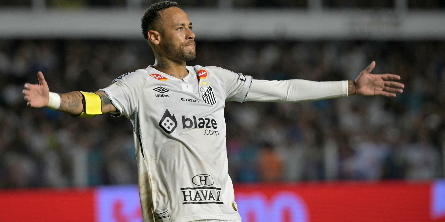 Neymar voltou a estrear-se pelo Santos e afirma: "Preciso de minutos, não estou a 100%. Não pensei que fosse correr tanto"