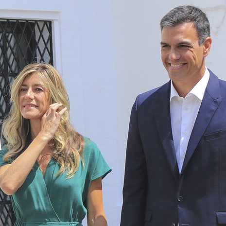 Polémica em Espanha. Pedro Sánchez continua como primeiro-ministro após ameaça de demissão. Mulher é suspeita de corrupção