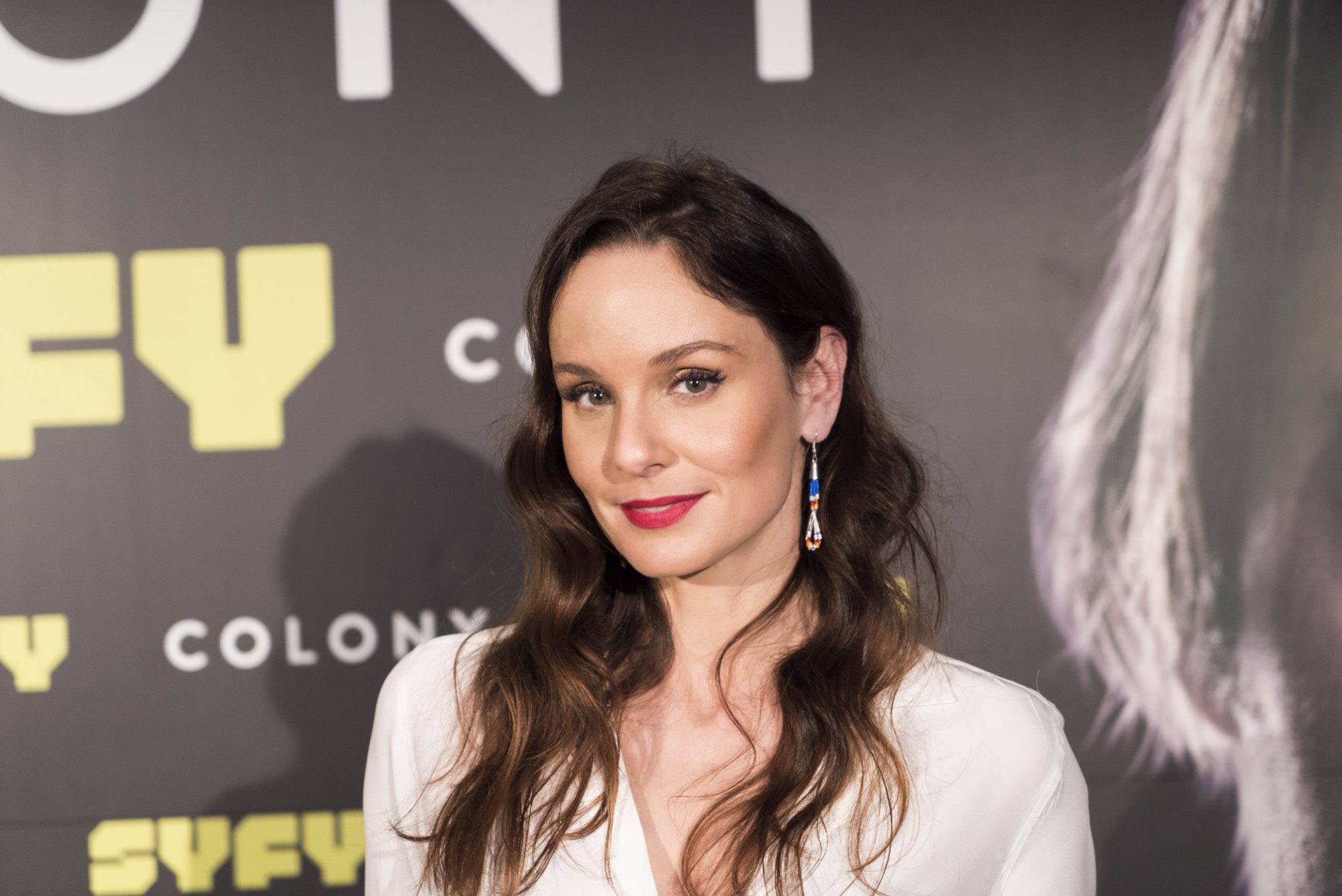 Pusemos Sarah Wayne Callies a ouvir “Povo Que Lavas no Rio”