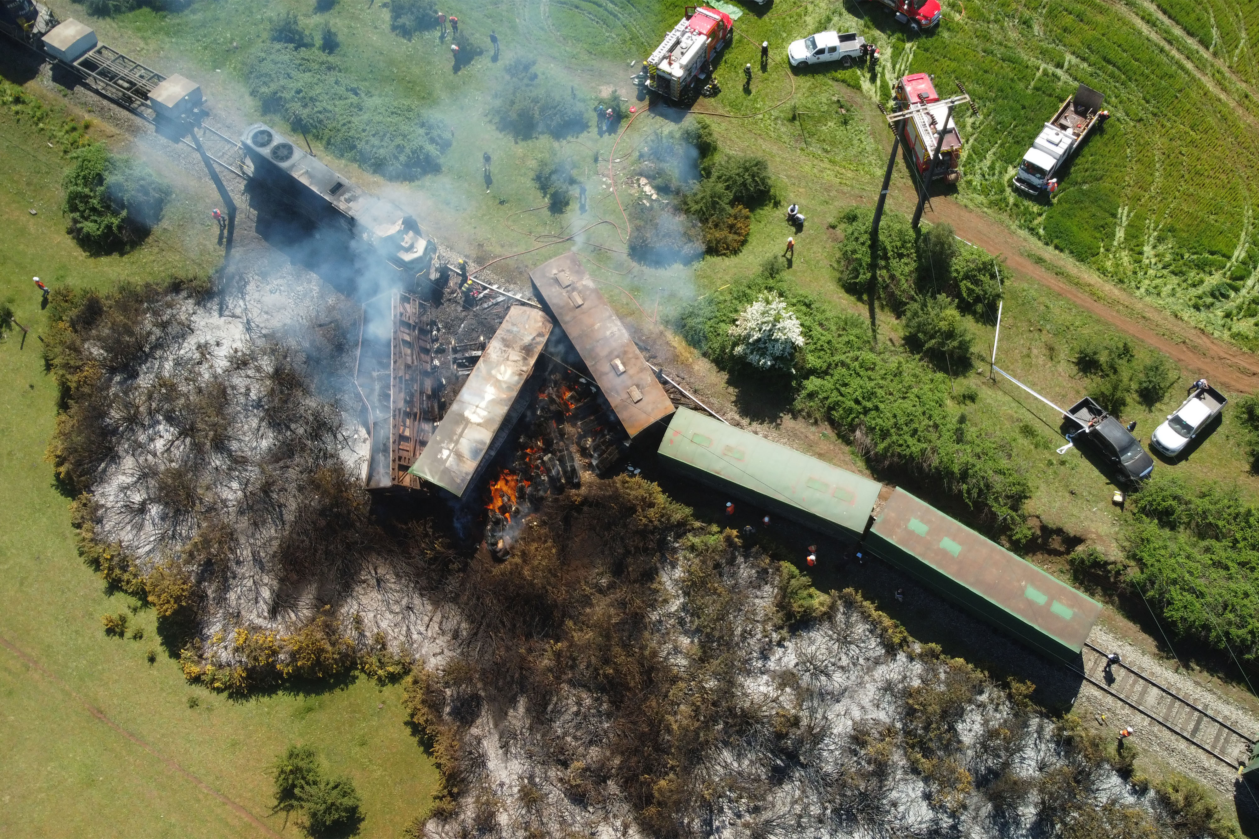 Grupo provoca descarrilamento e incendeia comboio em zona contestada no sul do Chile