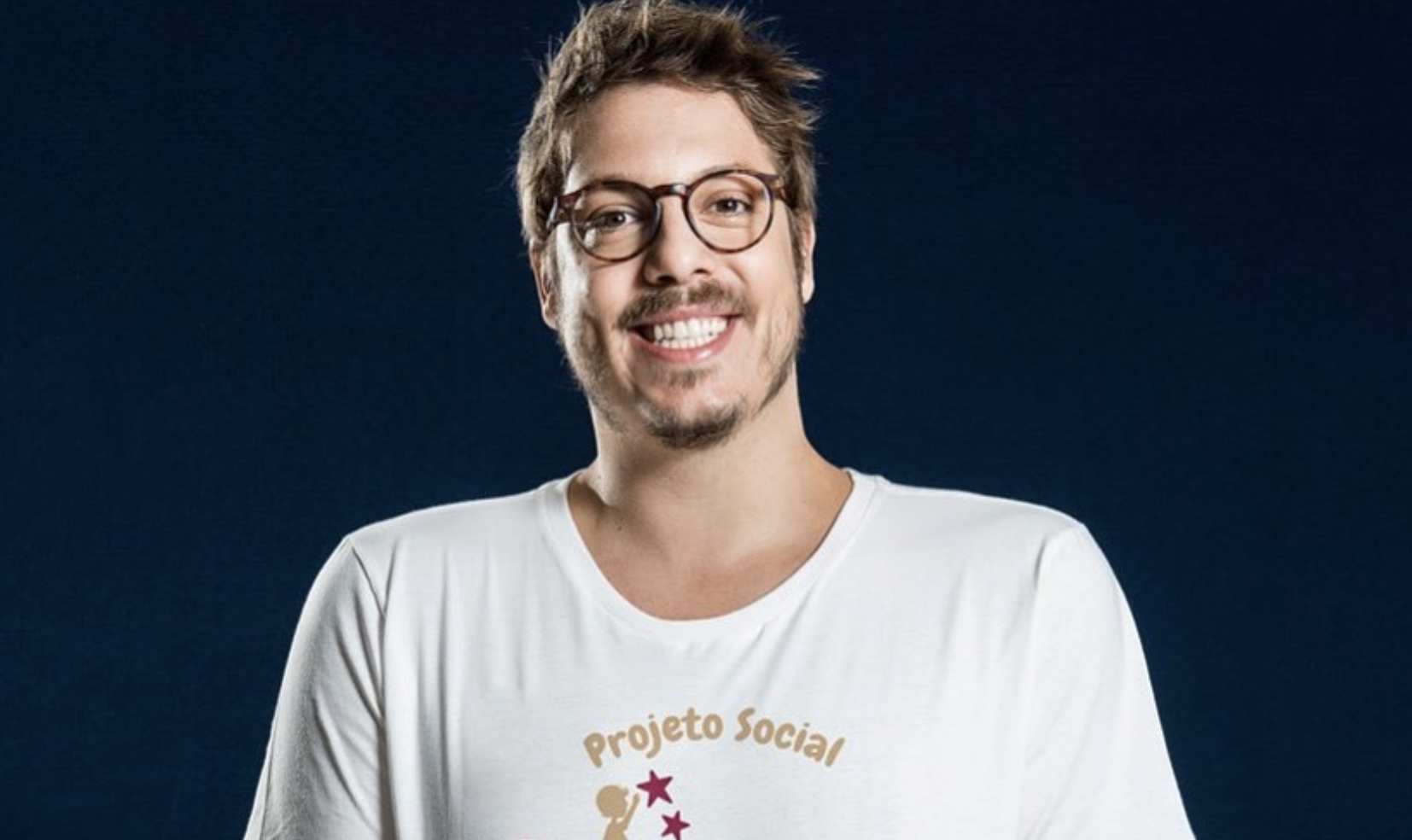 Humorista Fábio Porchat já está em Portugal para gravar série documental