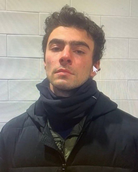 Lesão traumática na coluna pode ter motivado Luigi Mangione a matar CEO da UnitedHealthcare