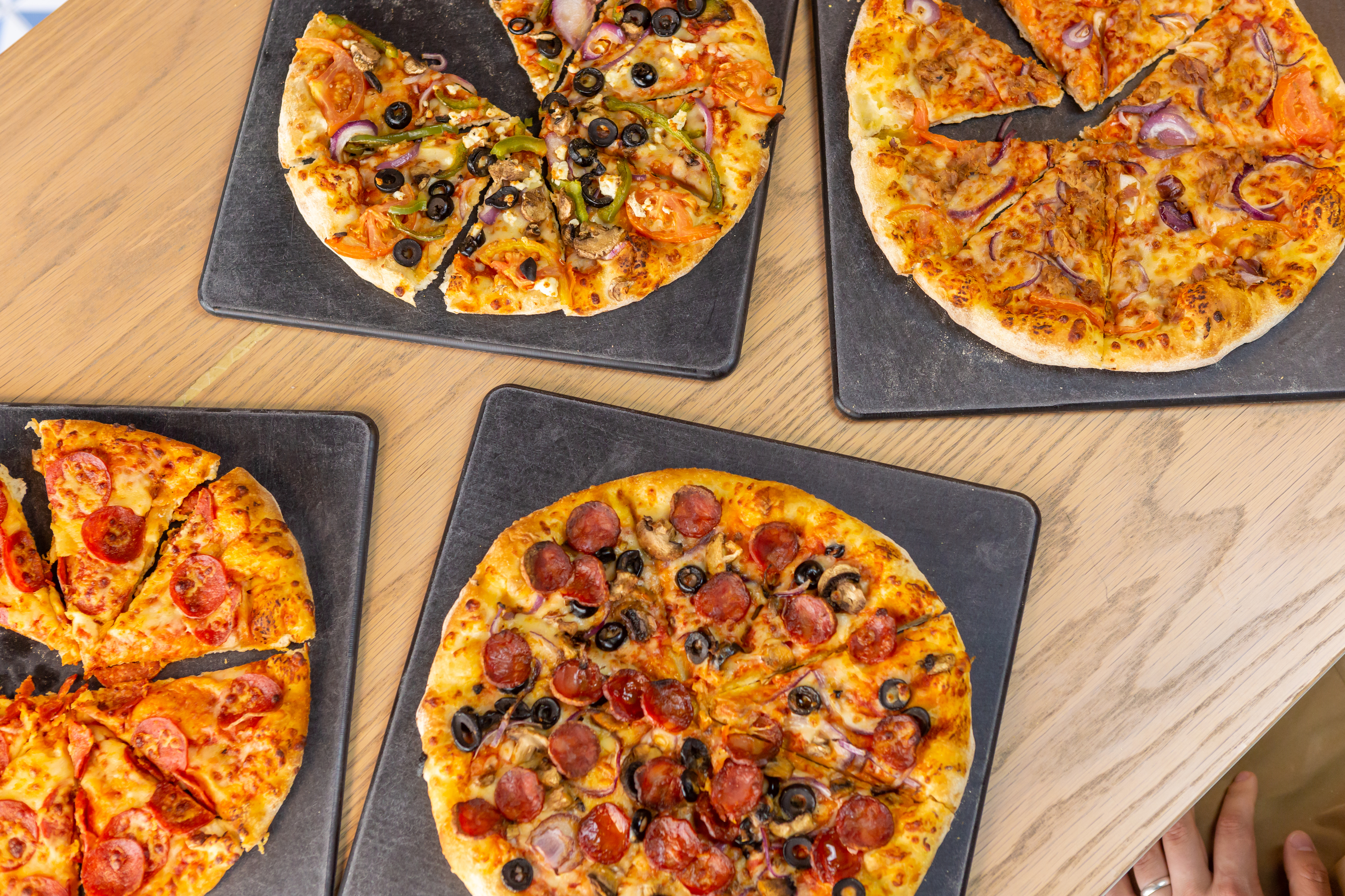 Pizza à grande e à fartazana. Domino’s e Glovo unem-se para mega promoção