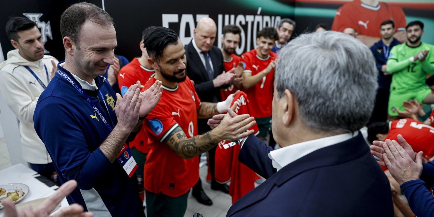 Seleção de futsal agradece apoio de Fernando Gomes no último jogo enquanto presidente da FPF