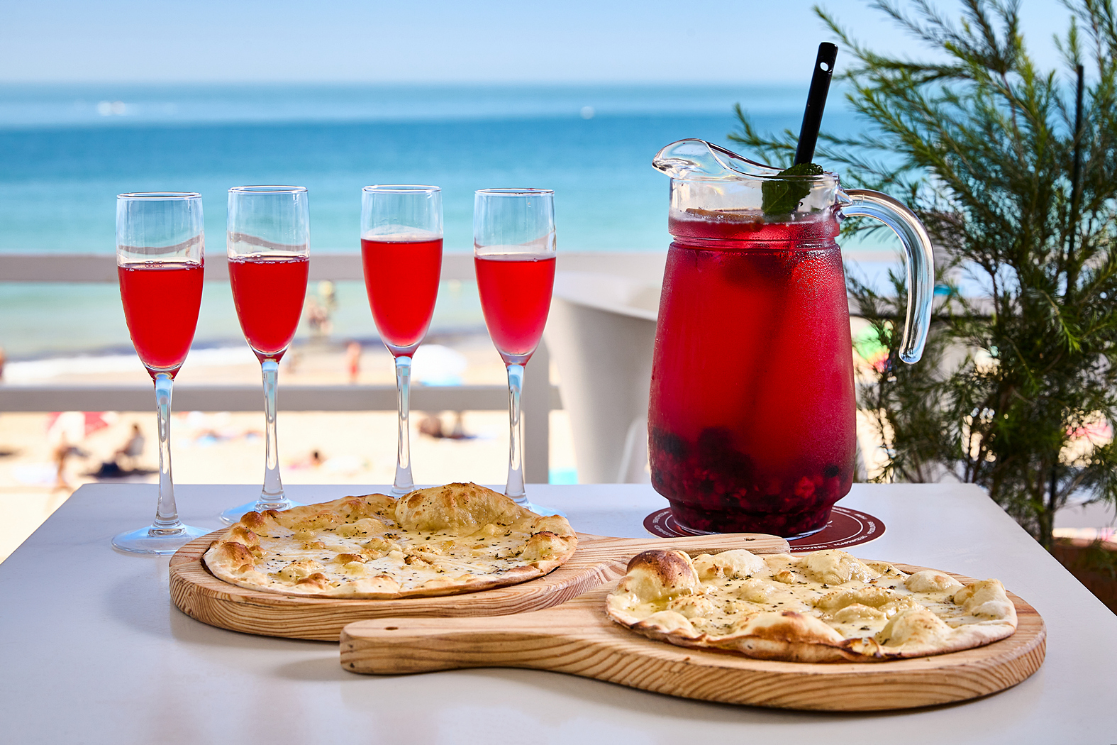 Sunset e pizzas. Capricciosa de Carcavelos celebra finais de tarde com música