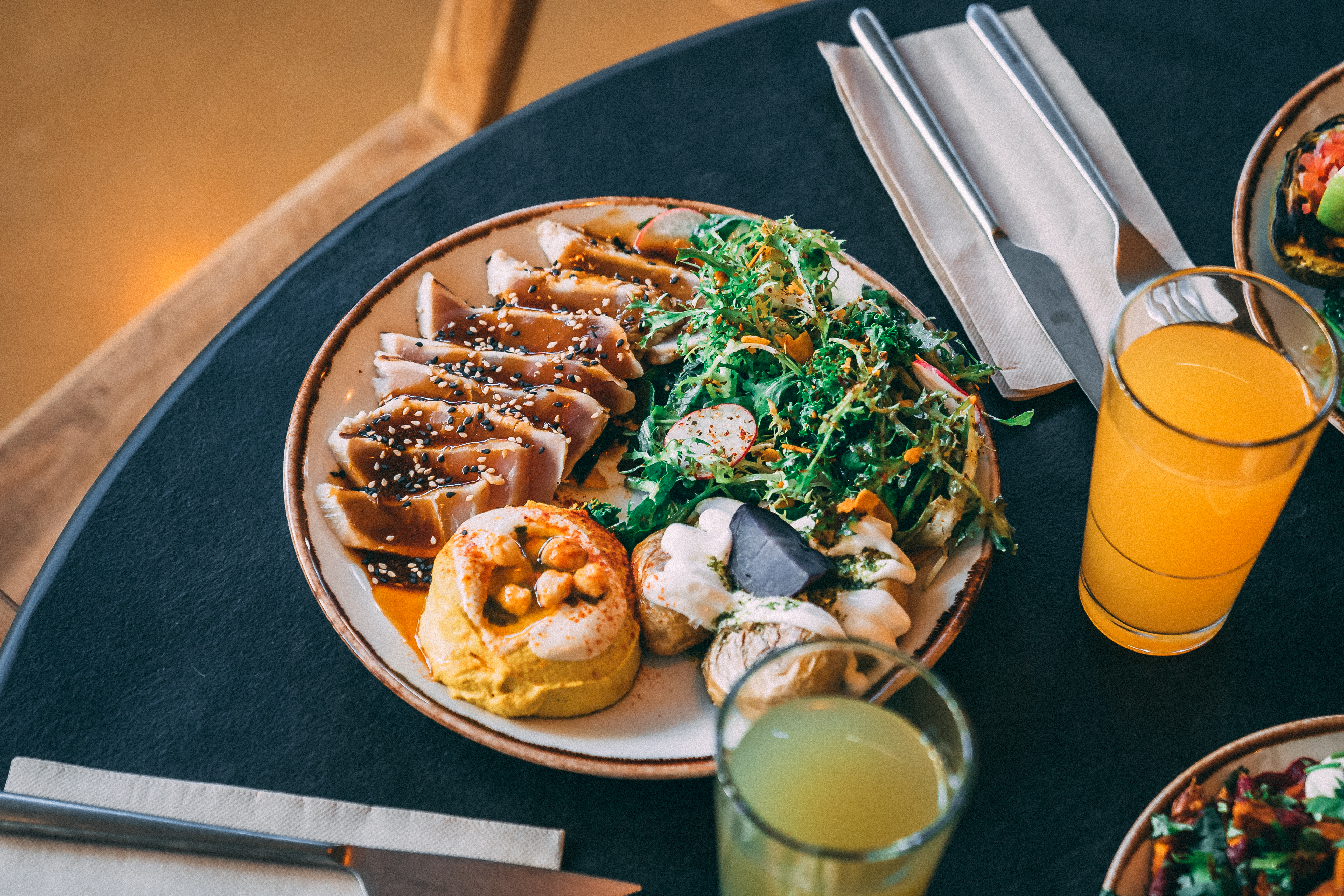 Os pratos saudáveis e coloridos do Honest Greens têm uma nova morada: Amoreiras