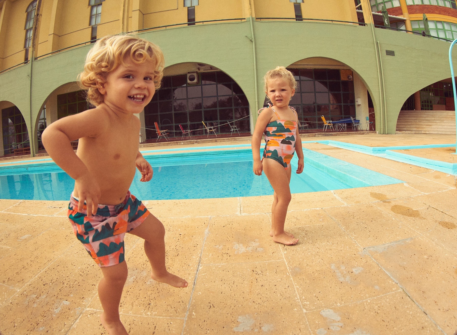 Alerta, nostalgia. Esta coleção da Latitid é inspirada na “Turma da Mônica” e vai animar o verão dos miúdos