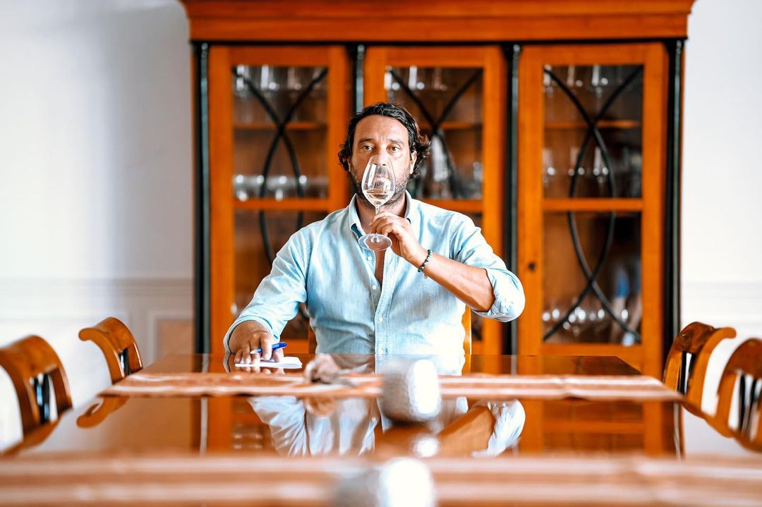 Não sabe que vinhos oferecer no Natal? Um especialista dá 6 sugestões (por menos de 30€)