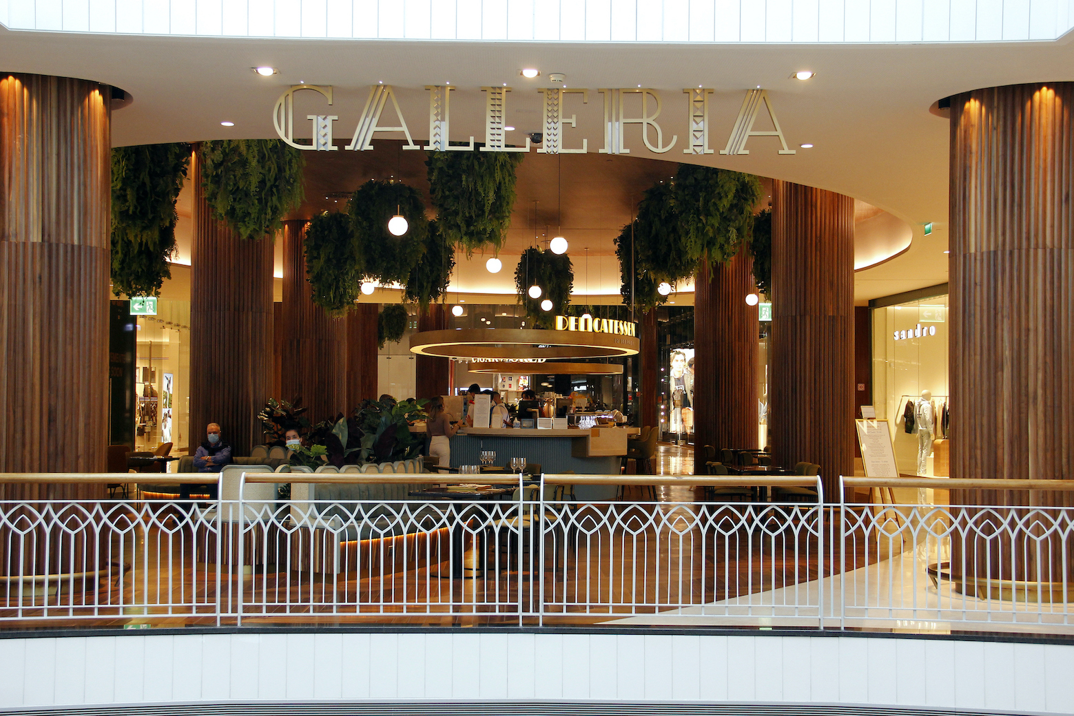 Vogue Fashion Night In. Porto recebe noite de compras com ofertas e surpresas (e a entrada é à borla)