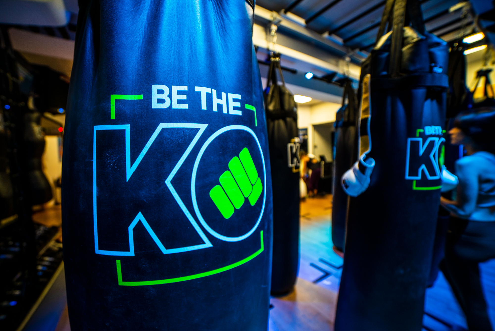 BE THE KO. O ginásio de fitboxing português que mais parece uma discoteca