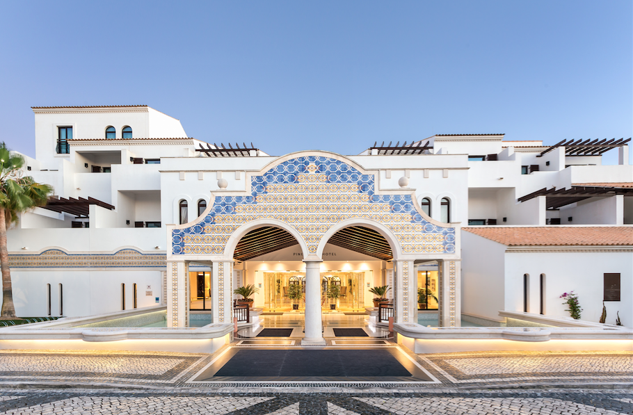 Afinal, em julho também é barato ir de férias. Só tem de agarrar a noite grátis do Pine Cliffs Resort