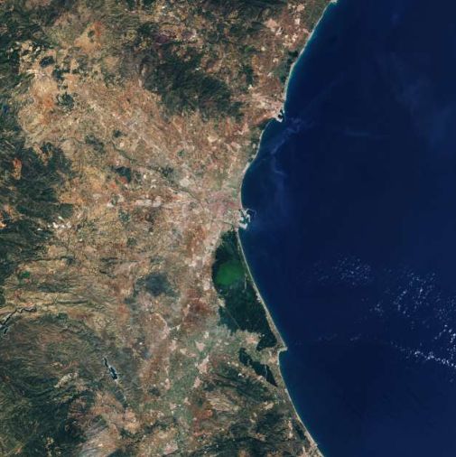 Época balnear abre já em maio. Saiba como vai ser ir à praia este ano