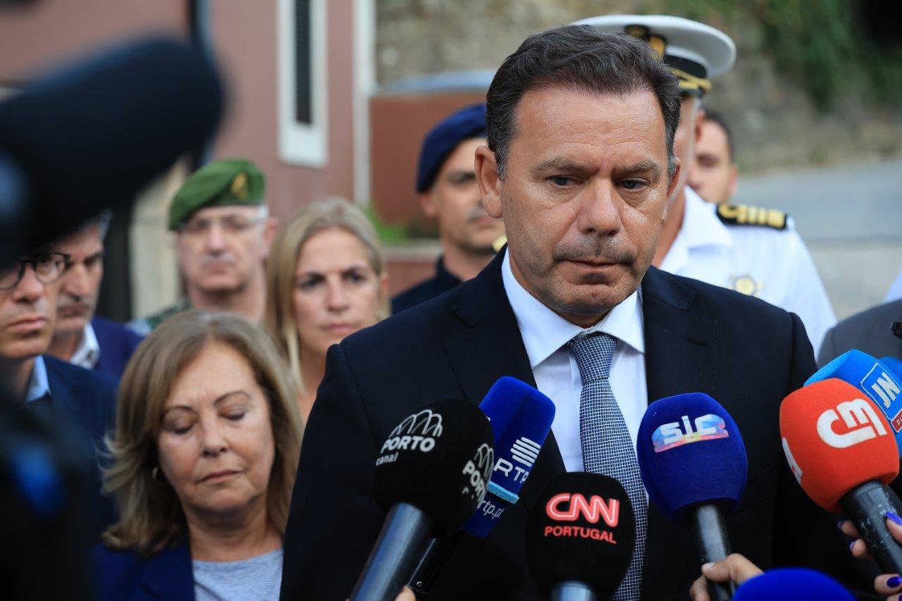 Estará Luís Montenegro lelé da cuca?