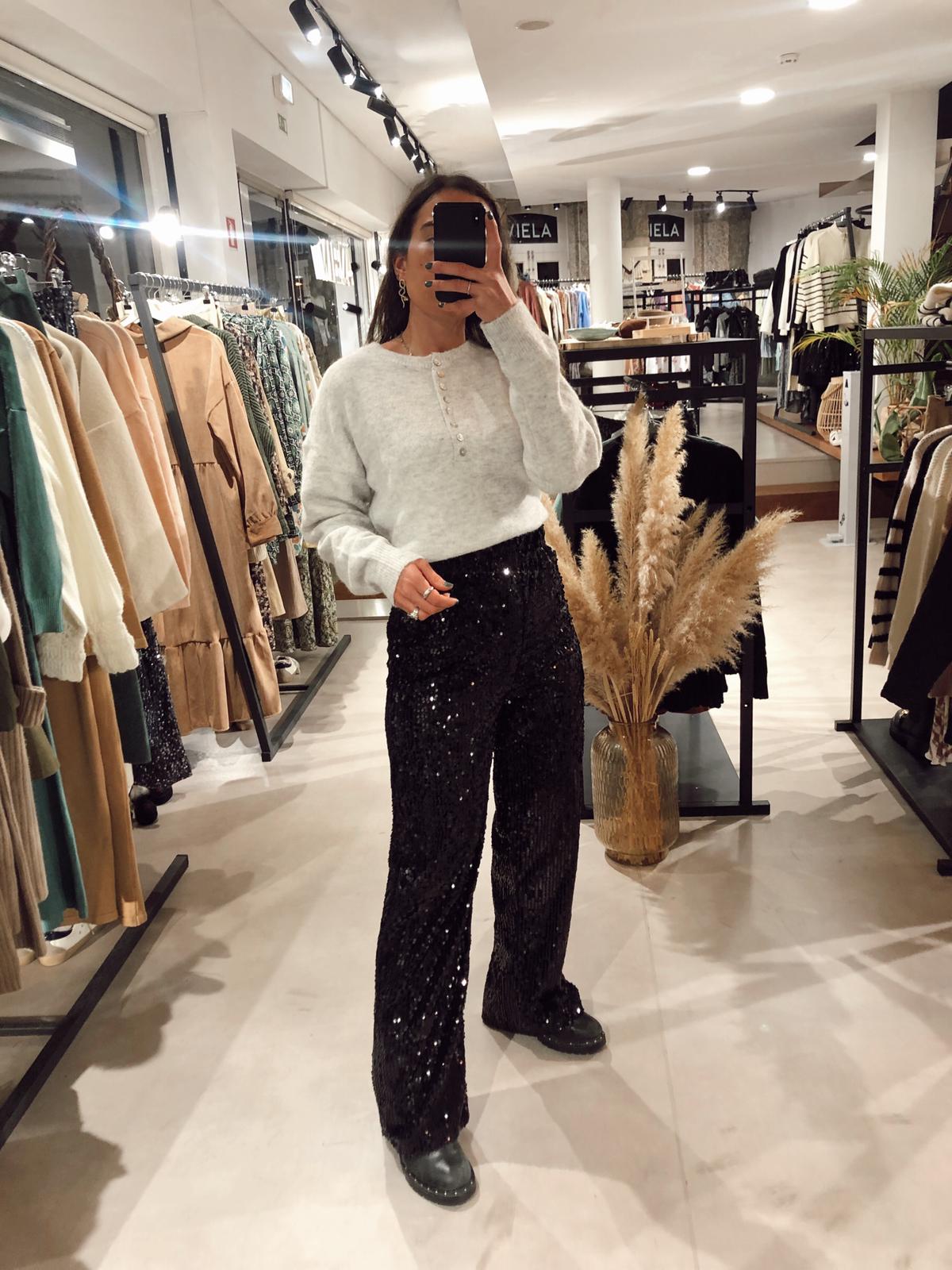 Adorou as calças de lantejoulas de Cristina Ferreira, mas não tanto o preço? Estas custam 32€