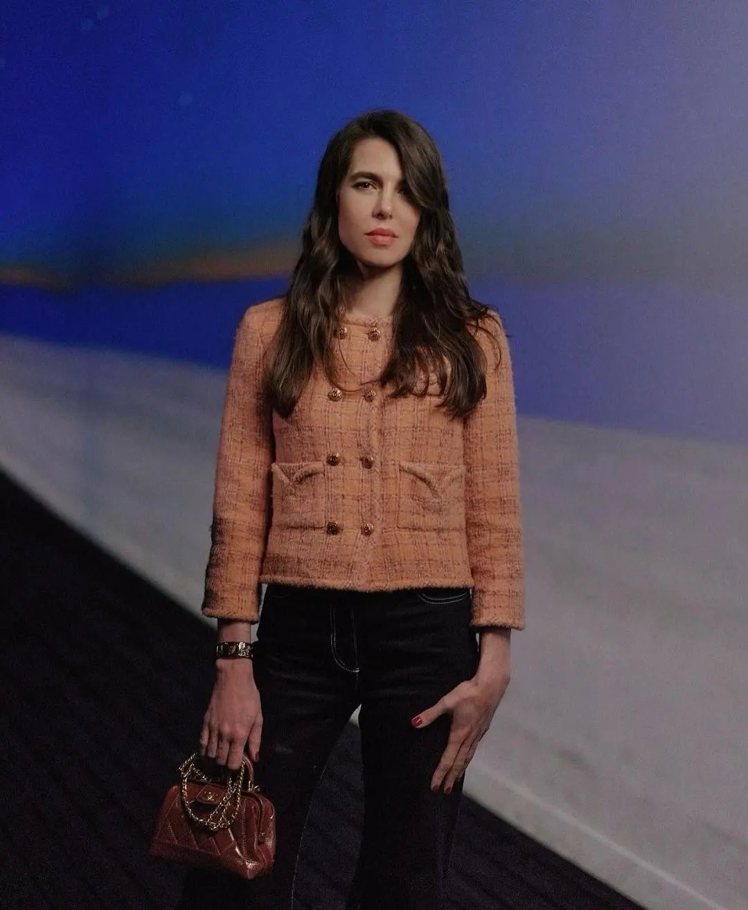 Charlotte Casiraghi está novamente apaixonada. Saiba quem é o pretendente da sobrinha do príncipe Alberto