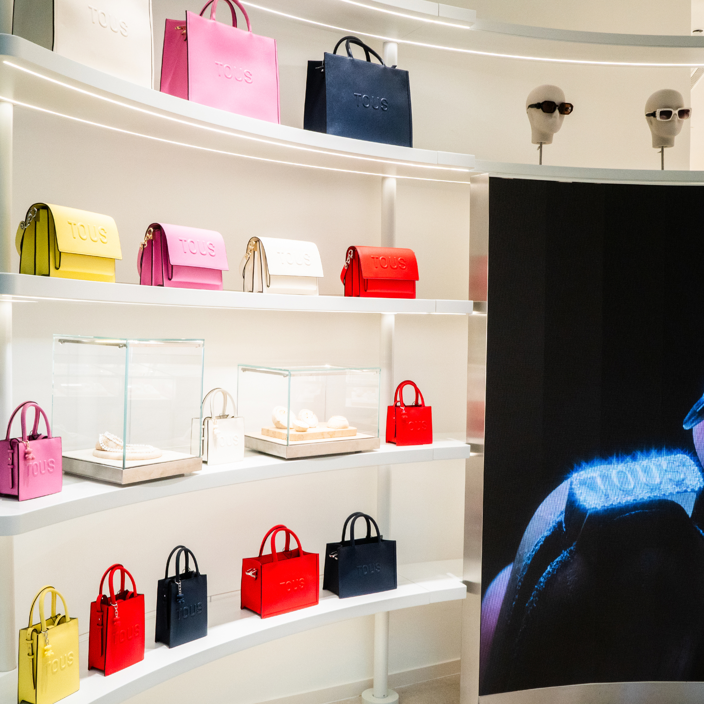 Esta famosa marca de joias e acessórios está de cara lavada no Colombo. Espreite as novidades