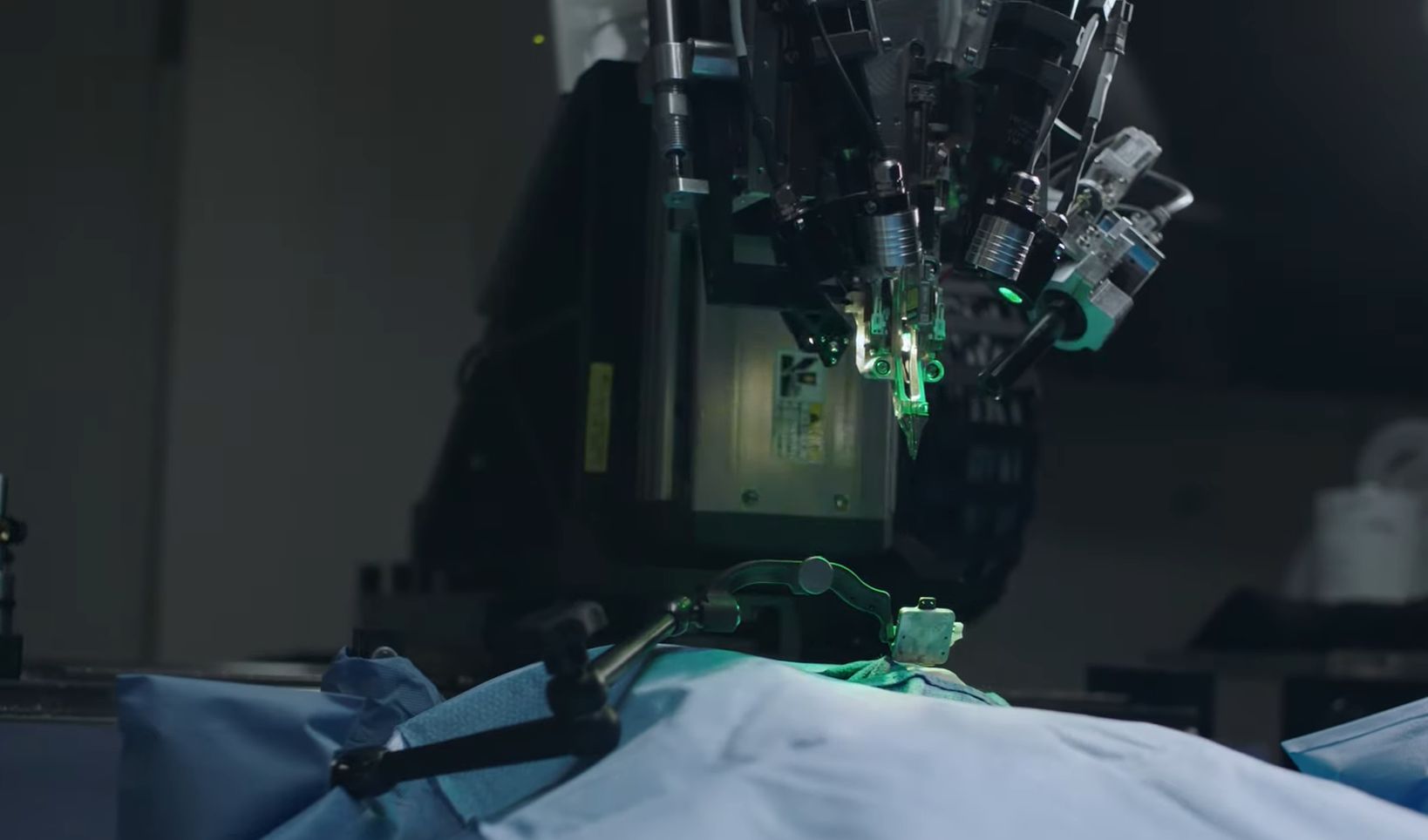 Elon Musk quer “juntar” cérebro humano e IA e parece estar no bom caminho   