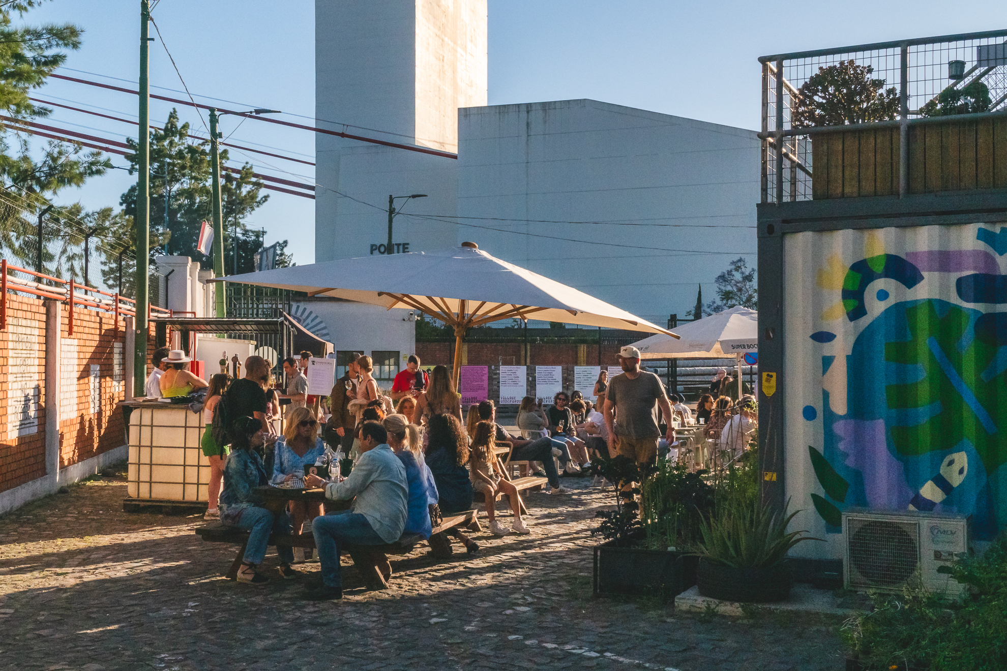 Vinho para os adultos, insufláveis para as crianças. Grapes & Grooves está de regresso