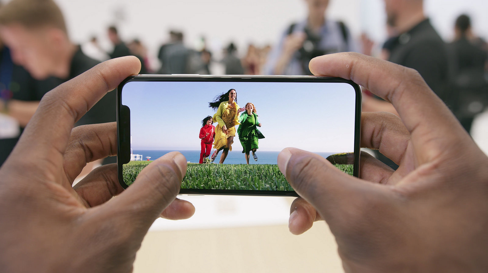 iPhone X chega à Apple Store no próximo dia 3 de novembro