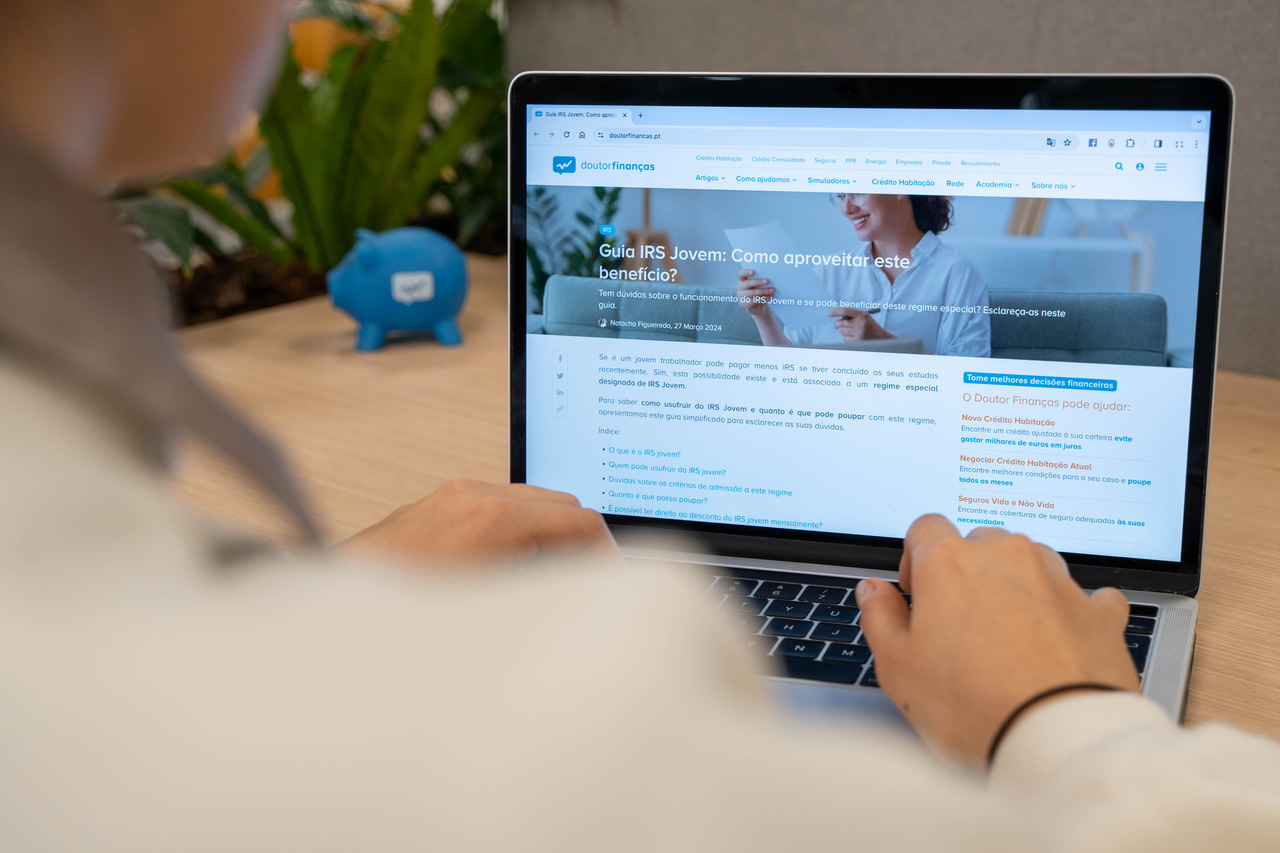Atenção, jovens. Fazer o IRS não tem de ser uma complicação – e este novo guia simplifica a vida