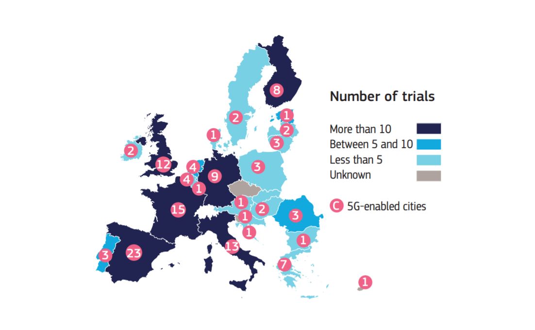 Estes 5 treinos de ioga só duram 15 minutos mas prometem fazer suar (e não é pouco)
