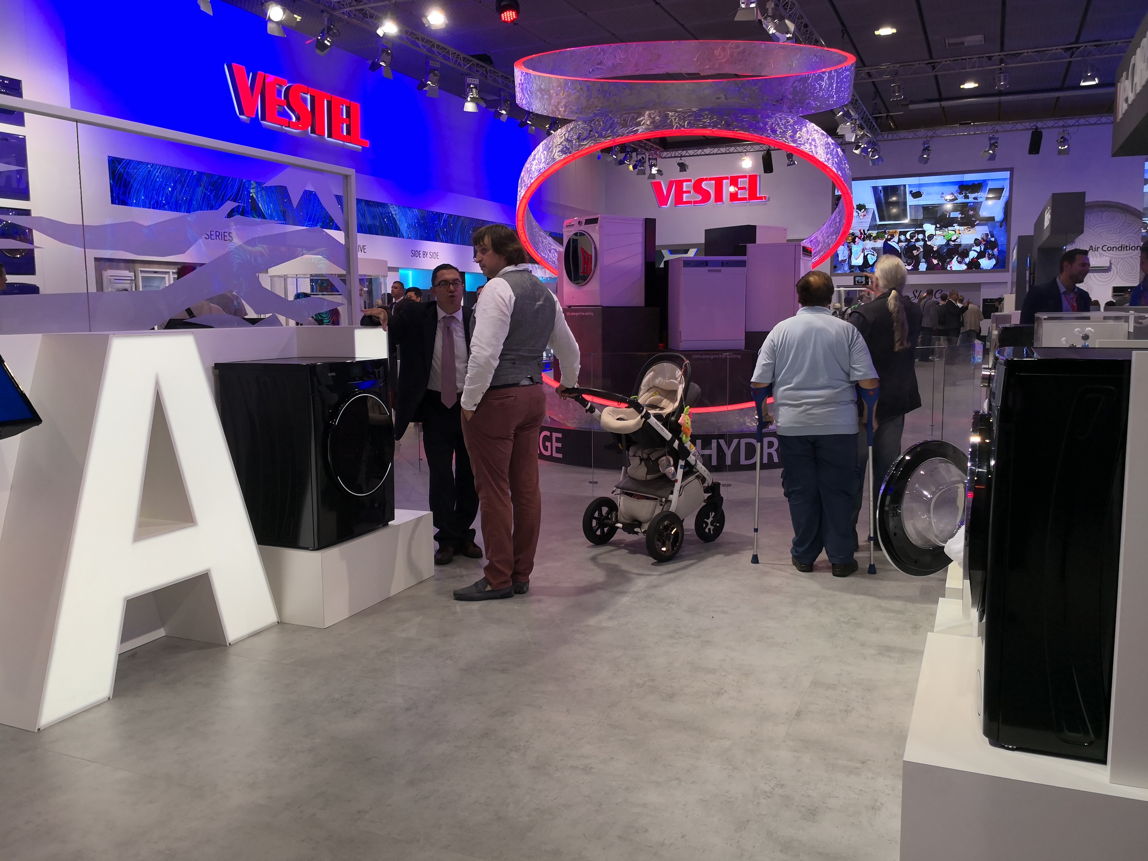 Manuel Luís Goucha e marido vão ter programa nas noites da TVI. Gravações já começaram