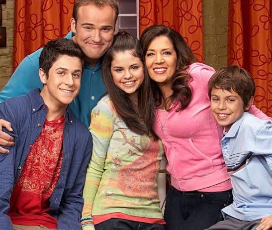 Spin-off de “Os Feiticeiros de Waverly Place” já estreou. Veja o antes e depois dos atores da série