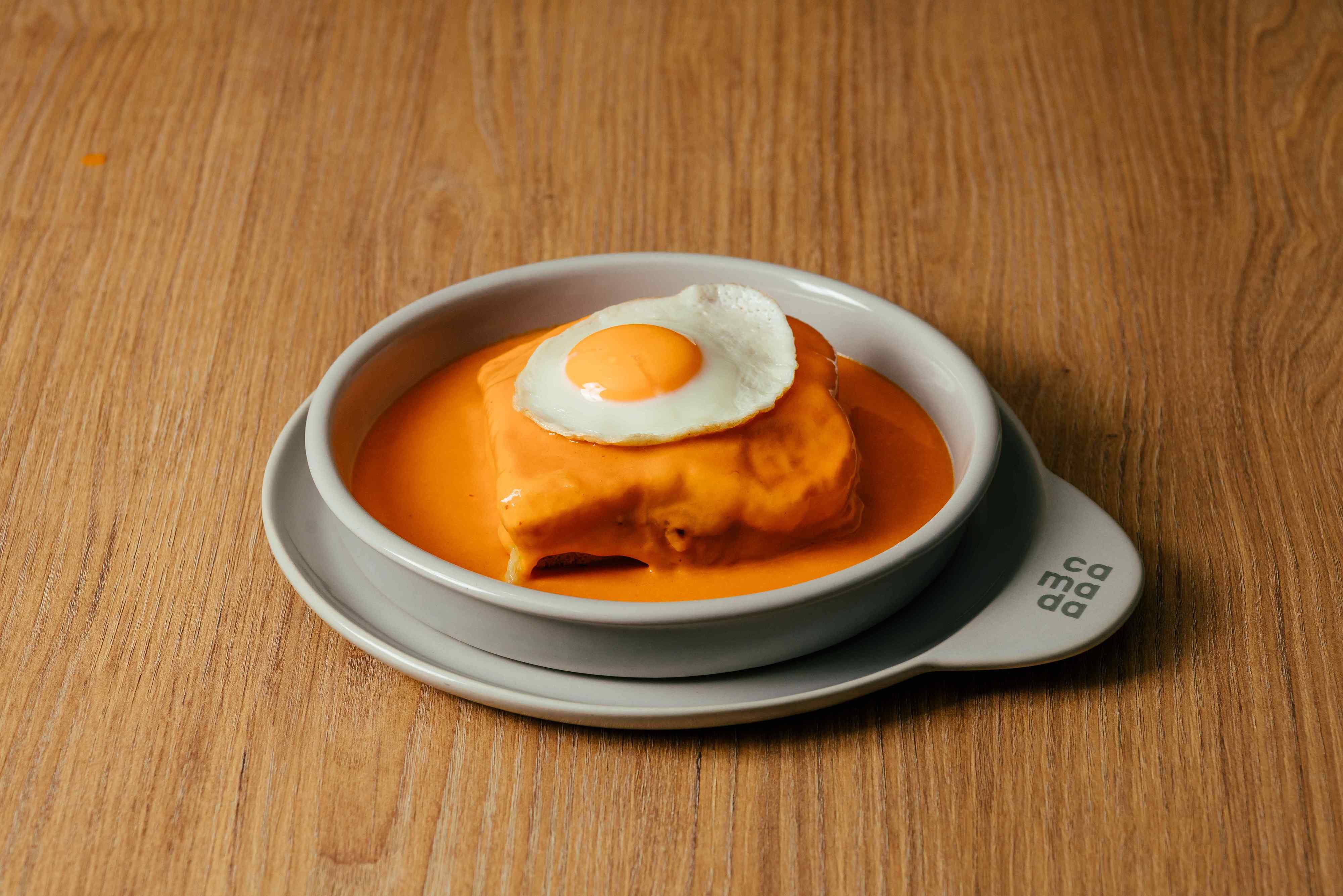 As gulosas francesinhas do Camada já vão ter a sua casa (e pode comer duas pelo preço de uma)