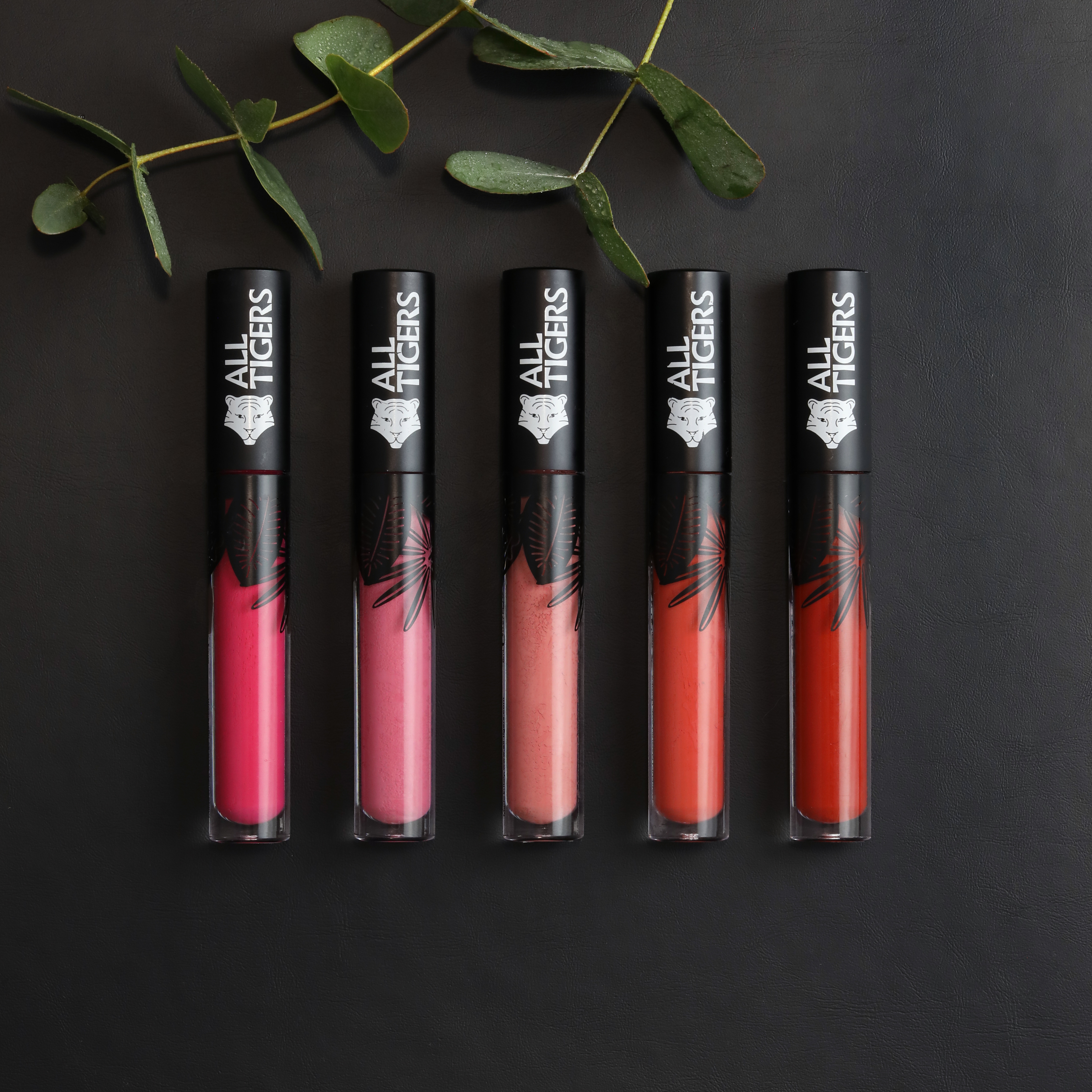 A filha queria um batom vegan e com cores tendência. O pai fez-lhe a vontade e lançou a All Tigers