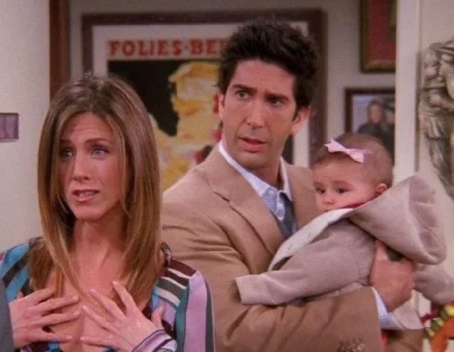 Ainda se lembra da bebé de Rachel e Ross em “Friends”? Veja como estão as gémeas que interpretaram Emma
