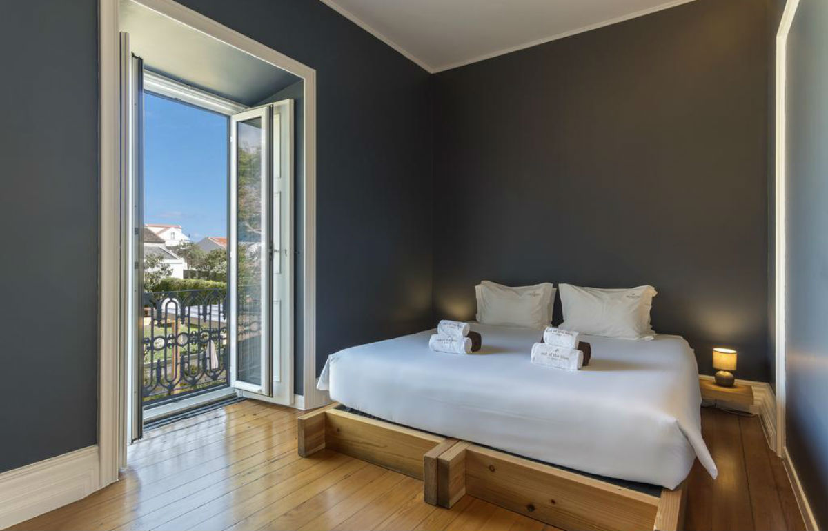 Crítica. O Out of the Blue é o lugar perfeito para quem viaja sozinho