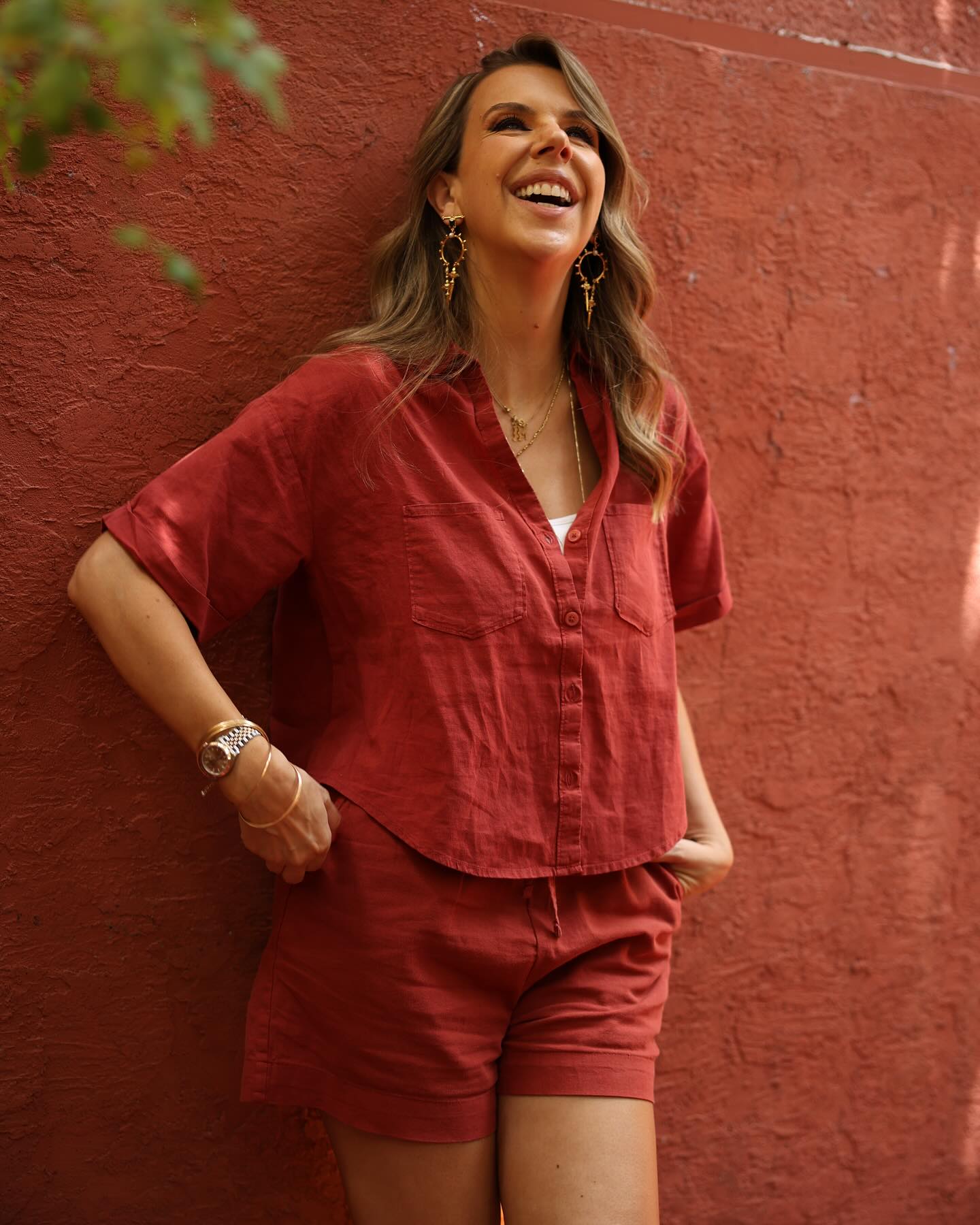 Este conjunto de Ana Garcia Martins tem muita pinta e não a leva à falência. Espreite o look