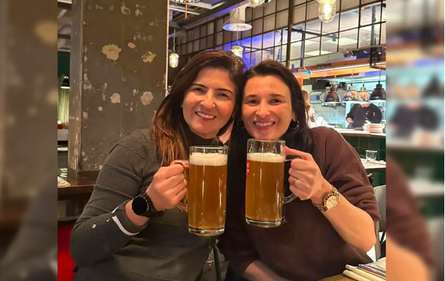 Estas 2 mulheres iam passar umas férias de sonho. Acabaram na prisão durante mais de 1 mês por tráfico de drogas