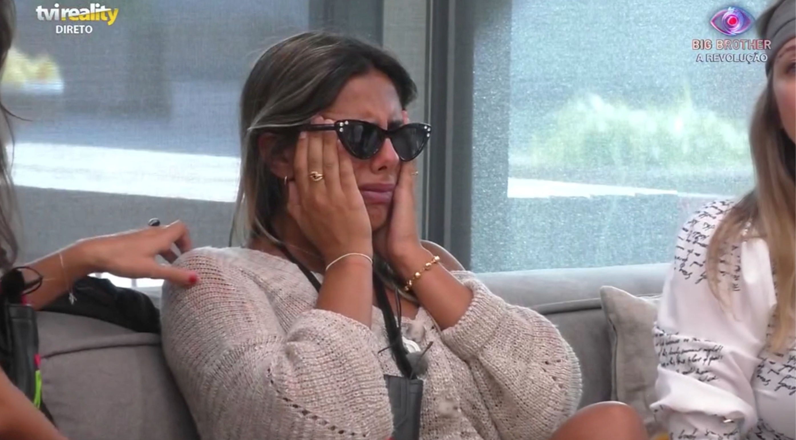 Joana do “Big Brother” em lágrimas após explicar transtorno: “Não consigo comer comida feita por outras pessoas”